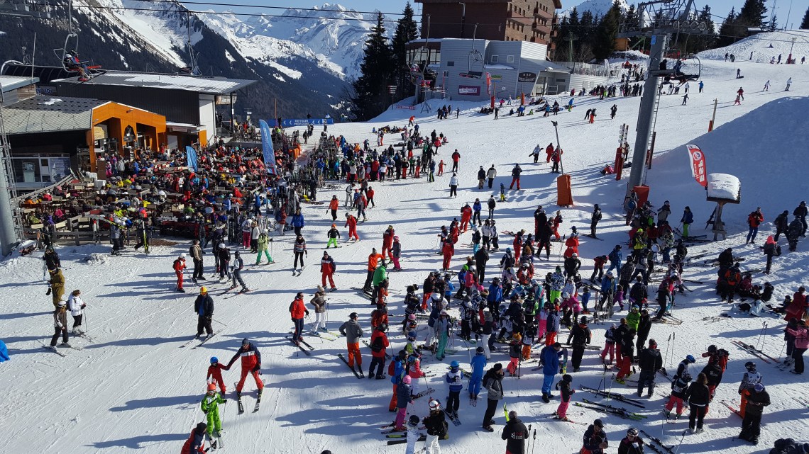 crowds-pleny-nyon-trons-16-02-1720170214_135900