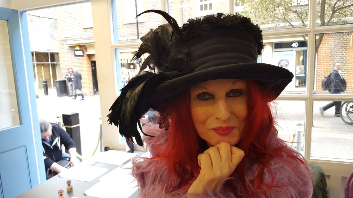 Jane Palm-Gold Roxy Plaque Launch London 24.04.1720170425_160739